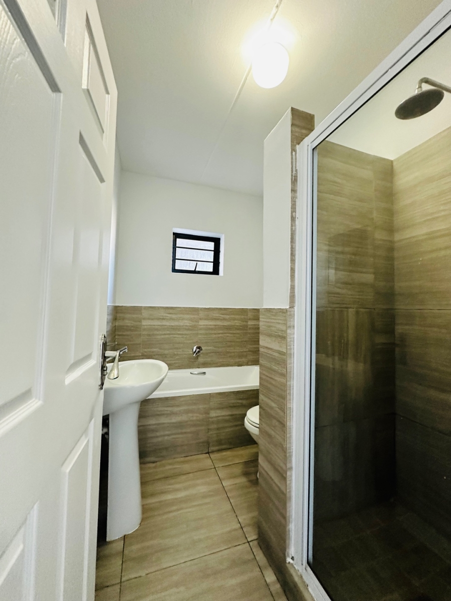 2 Bedroom Property for Sale in Parklands North Western Cape